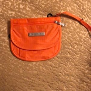 Small orange baggallini